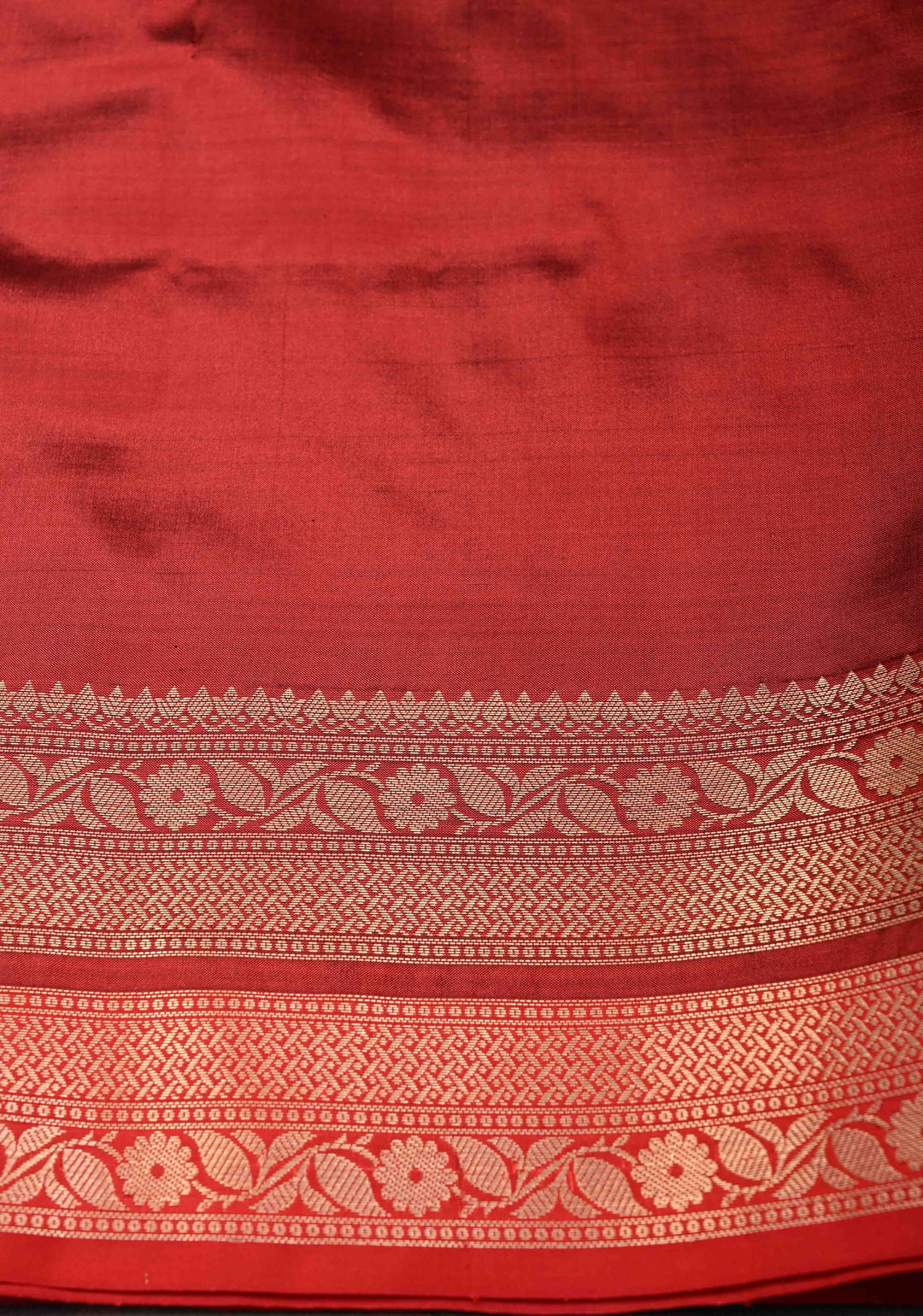 Magenta Pure Banarasi Katan Silk Saree with Chunri Buttis and Zari Border | SILK MARK CERTIFIED