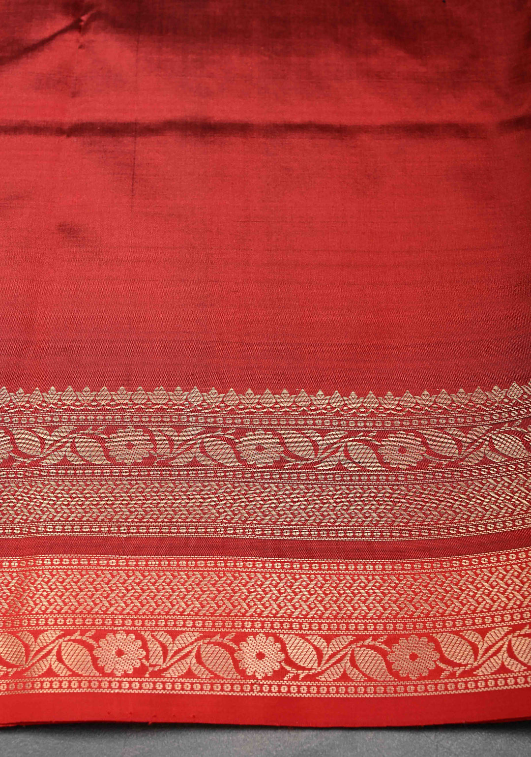 Dark Green Pure Banarasi Katan Silk Saree with Chunri Buttis and Zari Border | SILK MARK CERTIFIED