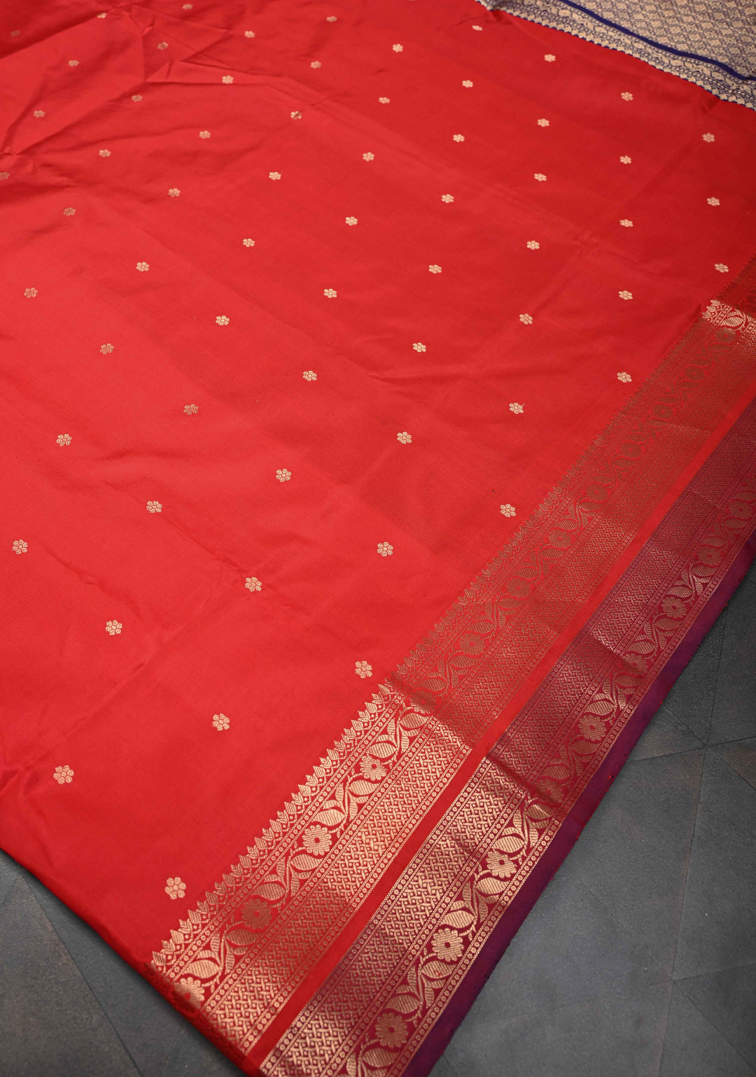 Red Pure Banarasi Katan Silk Saree with Chunri Buttis and Zari Border | SILK MARK CERTIFIED
