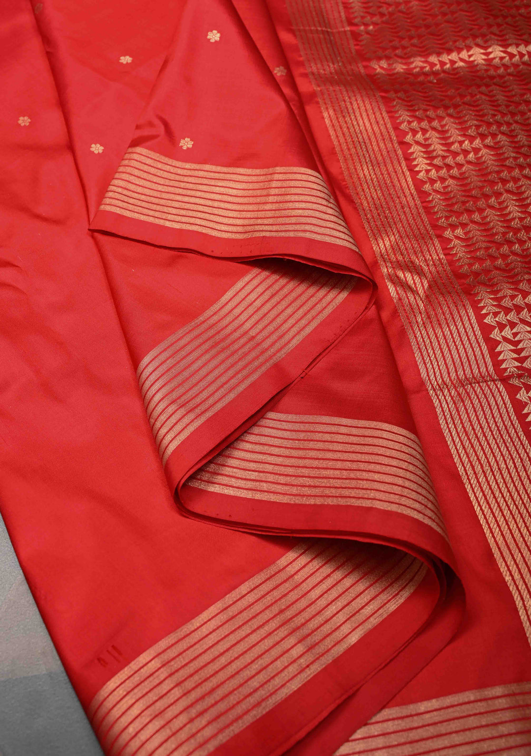 Red Pure Banarasi Katan Silk Saree with Chunri Buttis and Zari Border | SILK MARK CERTIFIED
