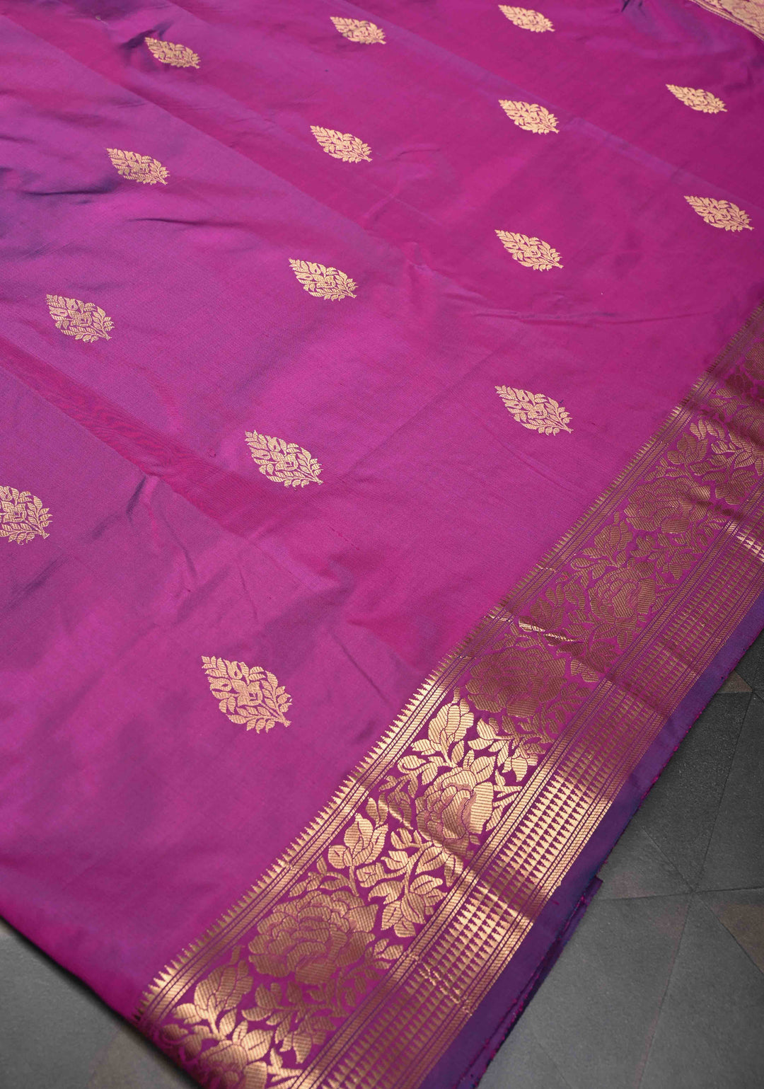 Pompadour Dual Tone Pure Banarasi Katan Silk Saree with Zari Buttis and Zari Border | SILK MARK CERTIFIED