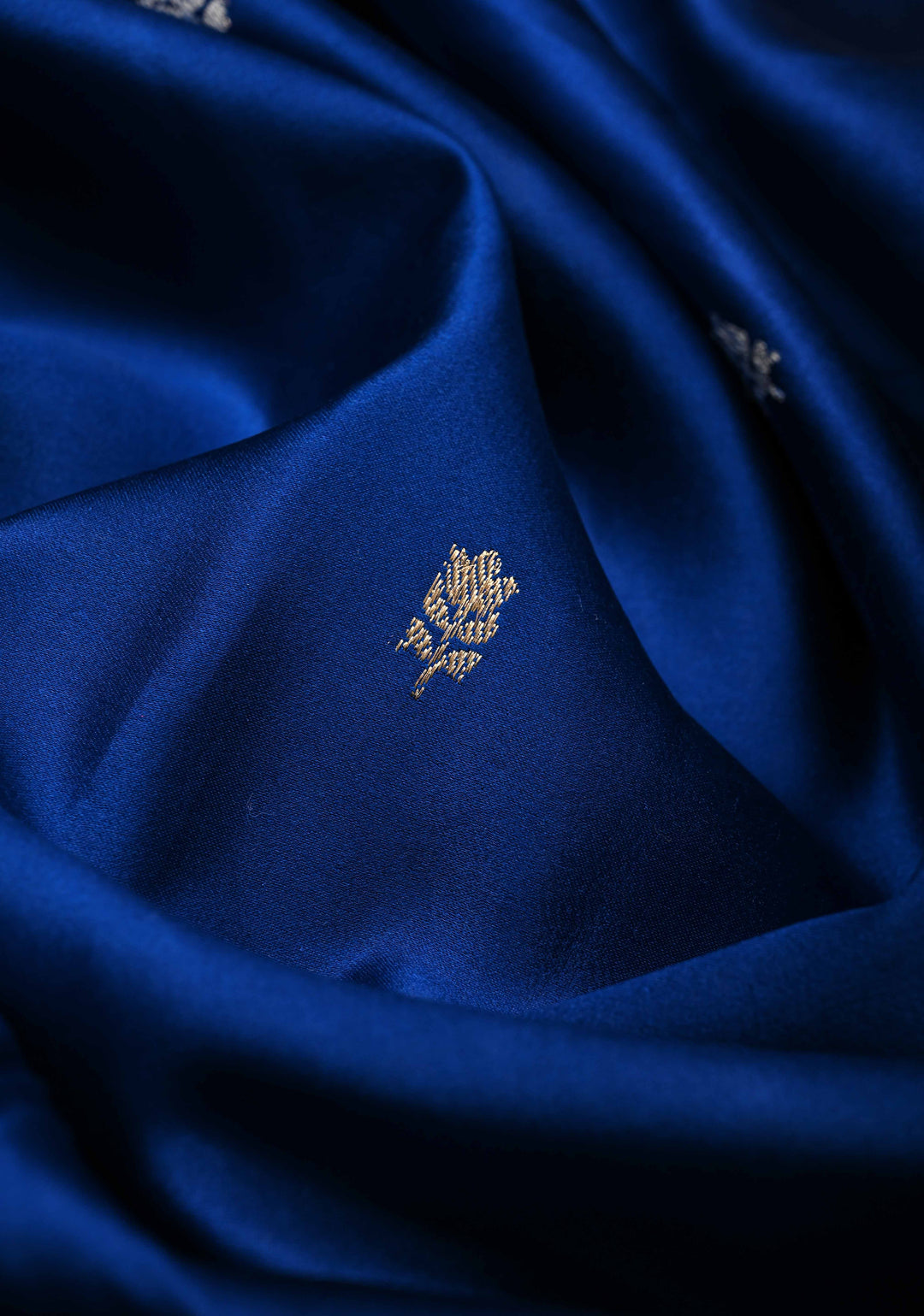 Royal Blue Banarasi Mashru Silk Saree with Sona Rupa Floral Buttas and Zari Border | SILK MARK CERTIFIED