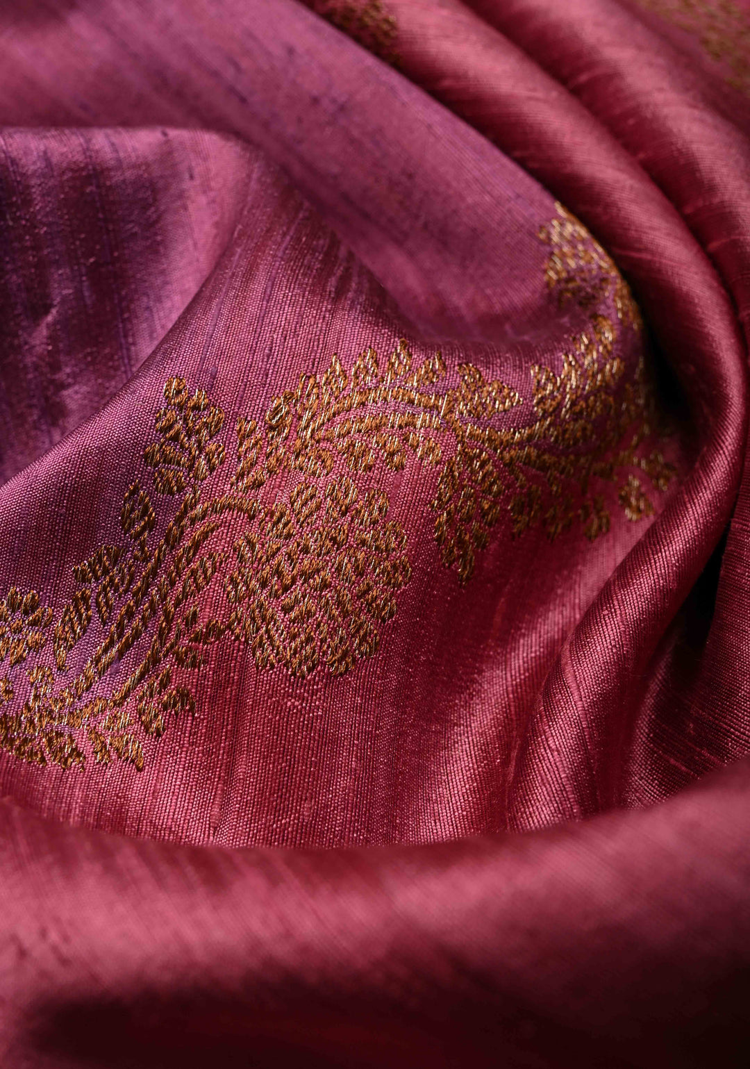 Multicolor Borderless Raw Silk Banarasi Brush Dye Saree with Rangkaat Style and Antique Zari Daignoal Stripes |SILK MARK CERTIFIED