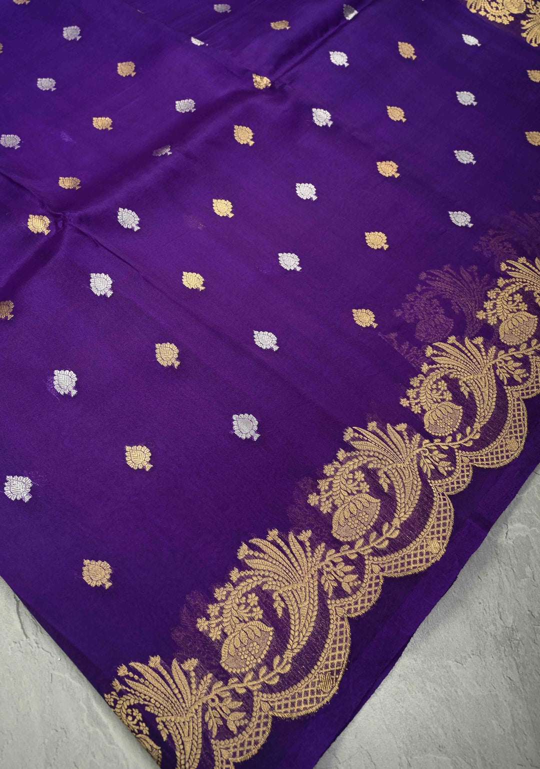 Purple Pure Banarasi Organza Silk Saree with Sona Rupa Buttas and Scallop Border | SILK MARK CERTIFIED