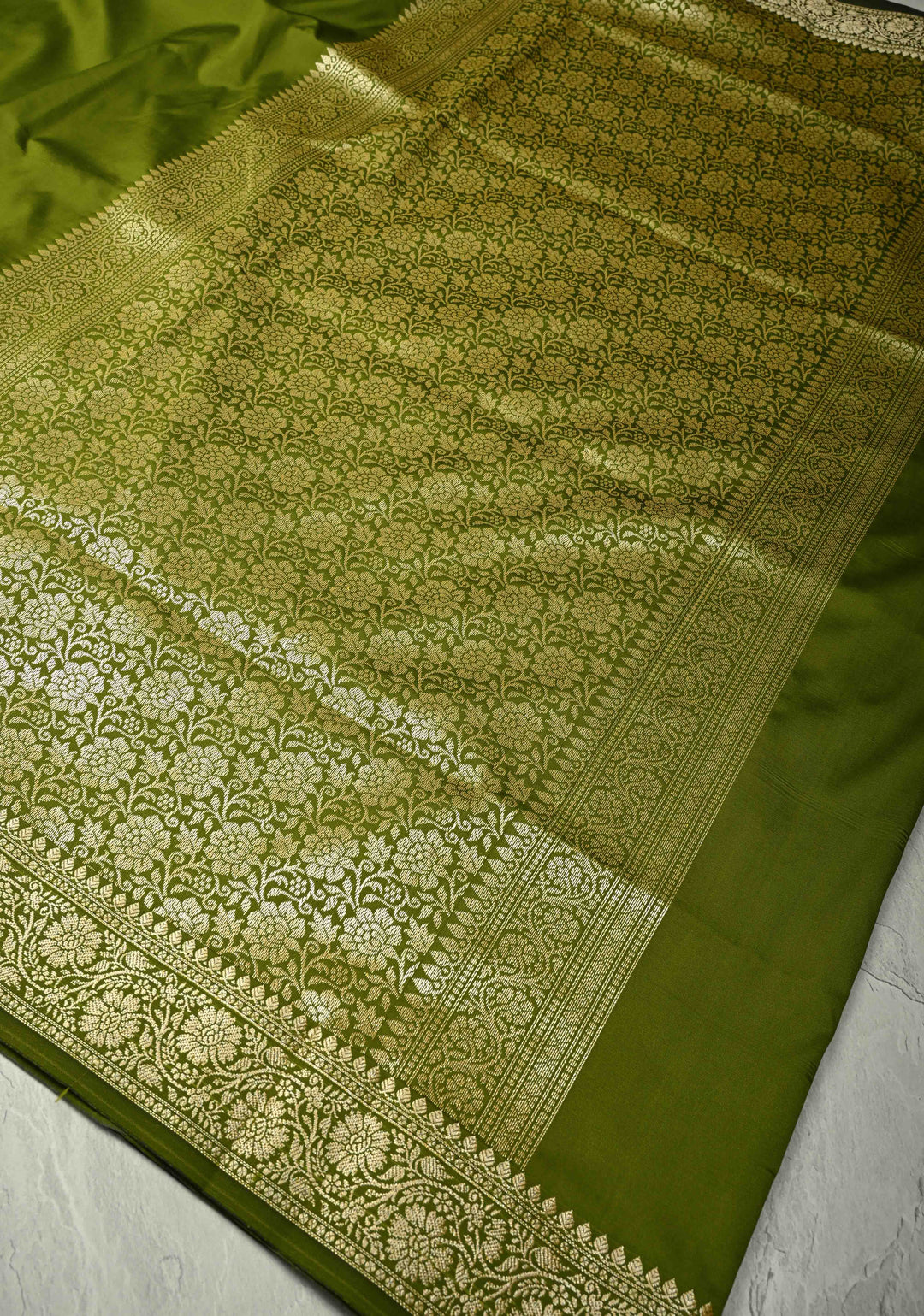 Mehendi Green Semi Silk Saree with Floral Zari Border and Brocade Blouse Piece