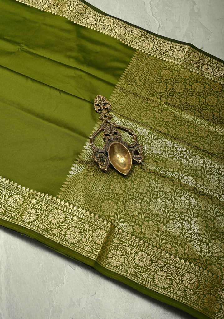 Mehendi Green Semi Silk Saree with Floral Zari Border and Brocade Blouse Piece