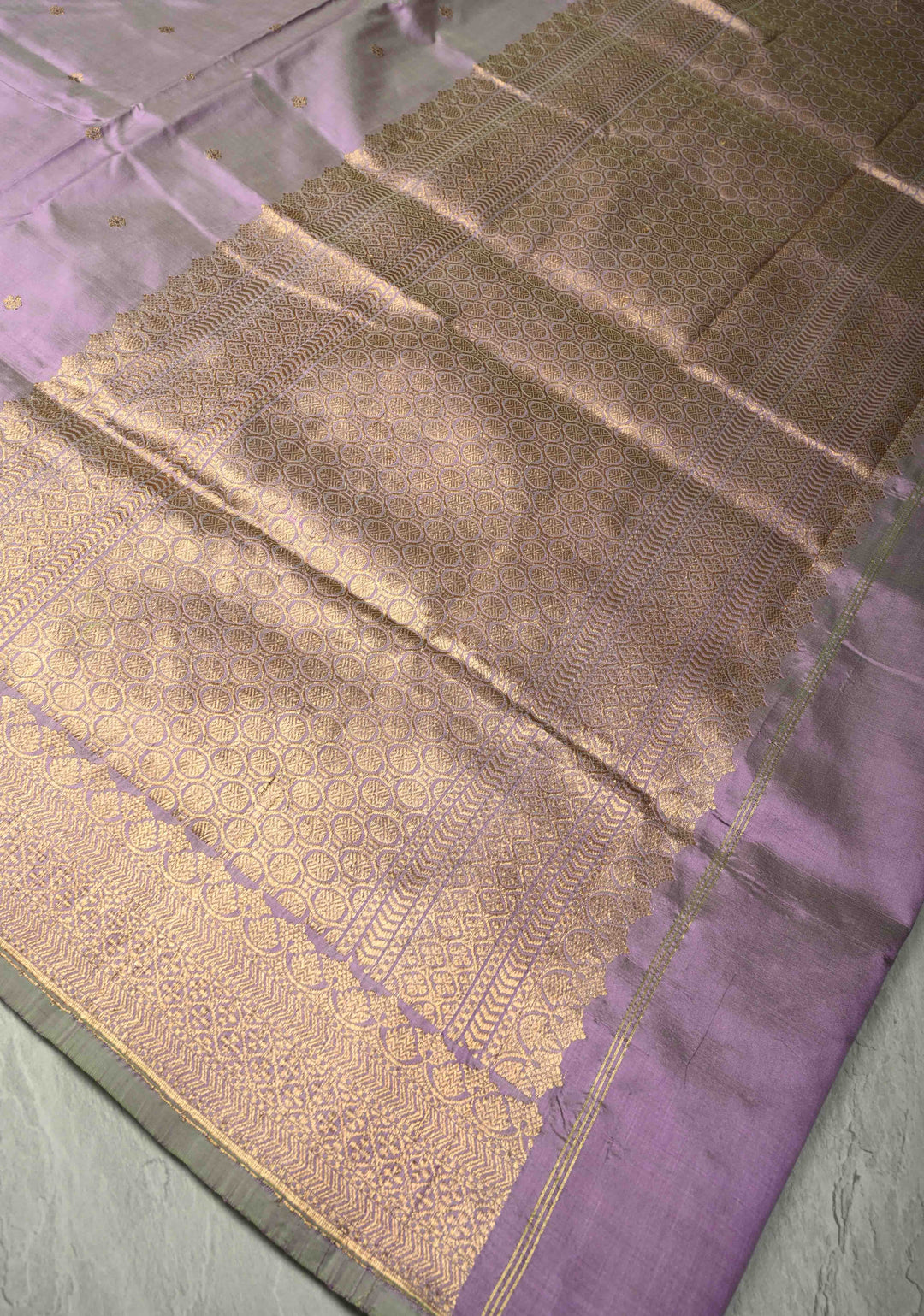 Lilac Lightweight Banarasi Katan Silk Saree with Floral Buttis Koniya Motifs and Border | SILK MARK CERTIFIED | SHOBITAM