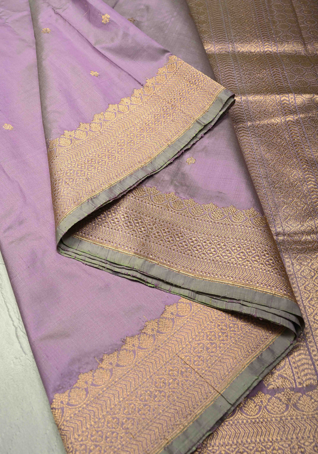Lilac Lightweight Banarasi Katan Silk Saree with Floral Buttis Koniya Motifs and Border | SILK MARK CERTIFIED | SHOBITAM