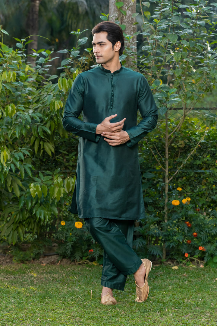 Zivaan deep Green Viscose Kurta Pajama Set for Men | SHOBITAM