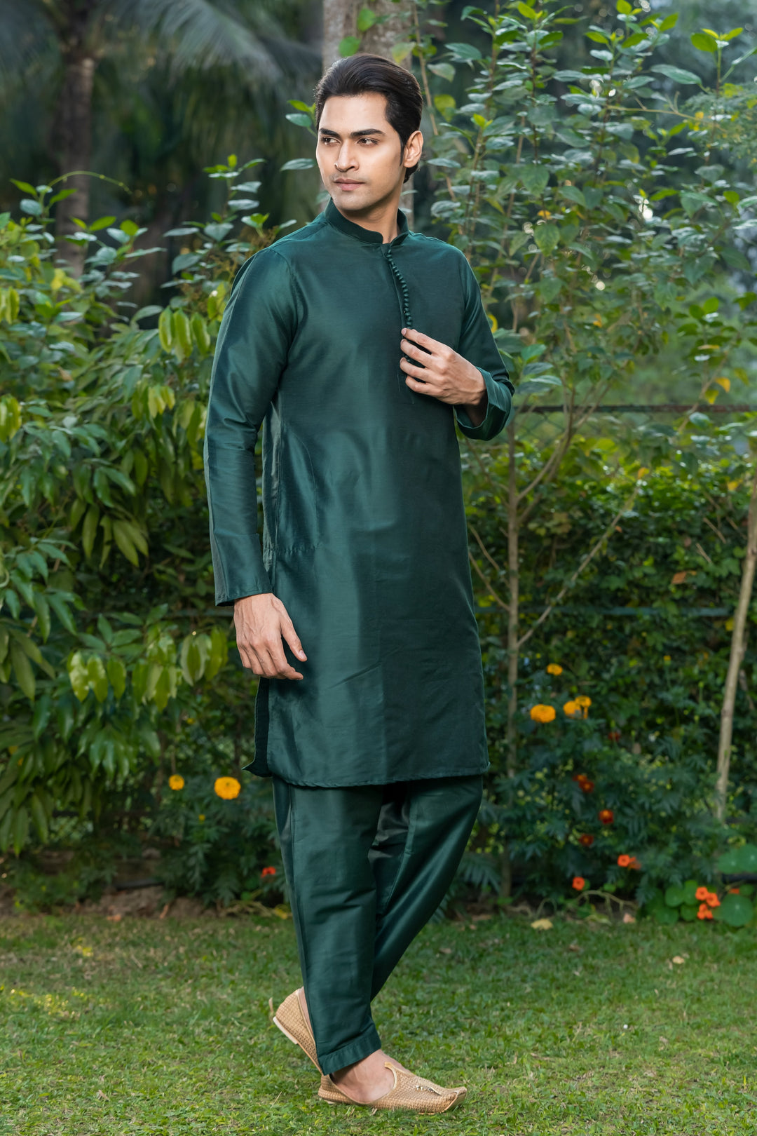 Zivaan deep Green Viscose Kurta Pajama Set for Men | SHOBITAM