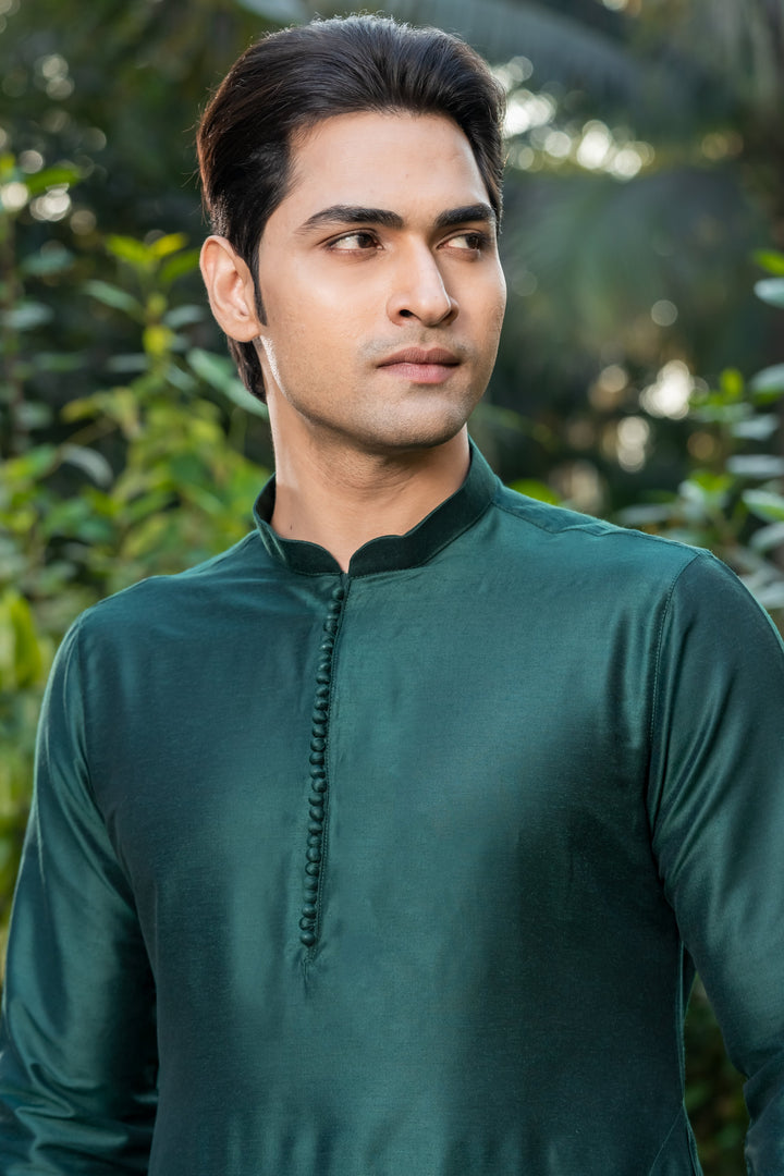Zivaan deep Green Viscose Kurta Pajama Set for Men | SHOBITAM