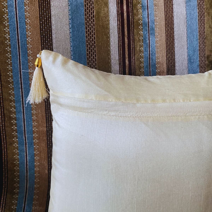 Apurva Offwhite Cushion Cover, 16" x 16", Pack of 1 | SHOBITAM