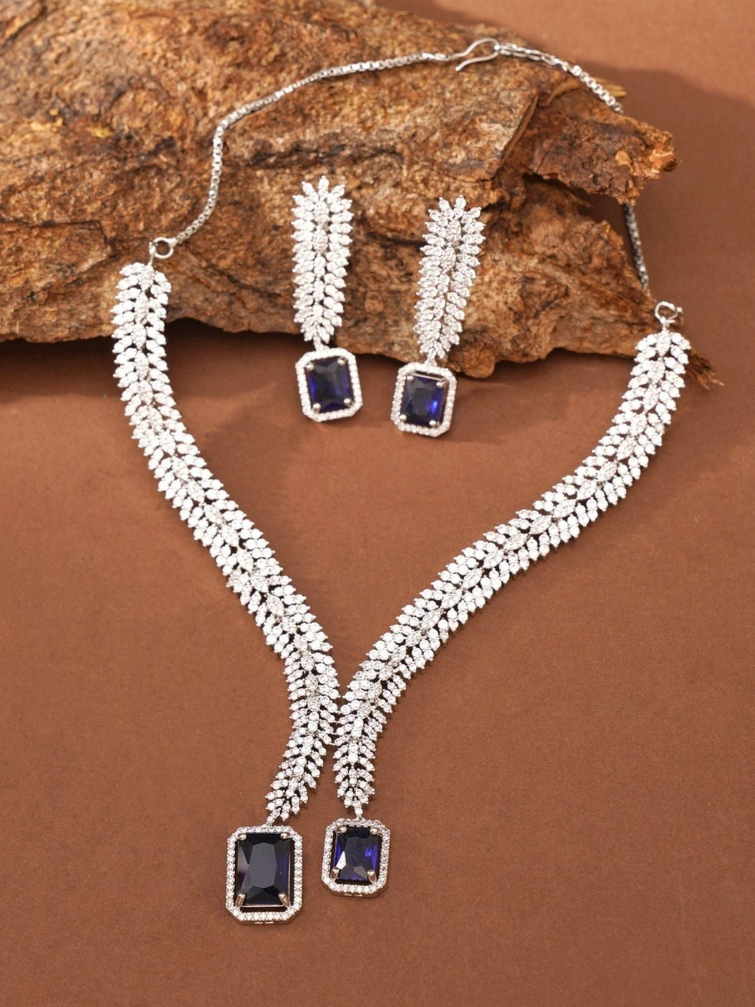 Jewellery Elegant Stylish Swarovski Necklace Set | SHOBITAM
