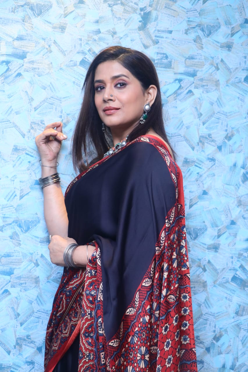 Sonali Kulkarni in Kriya Ajrakh Saree| SHOBITAM
