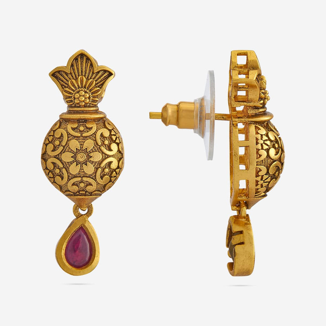 Kalash Antique Short Necklace Set With Gem Stone