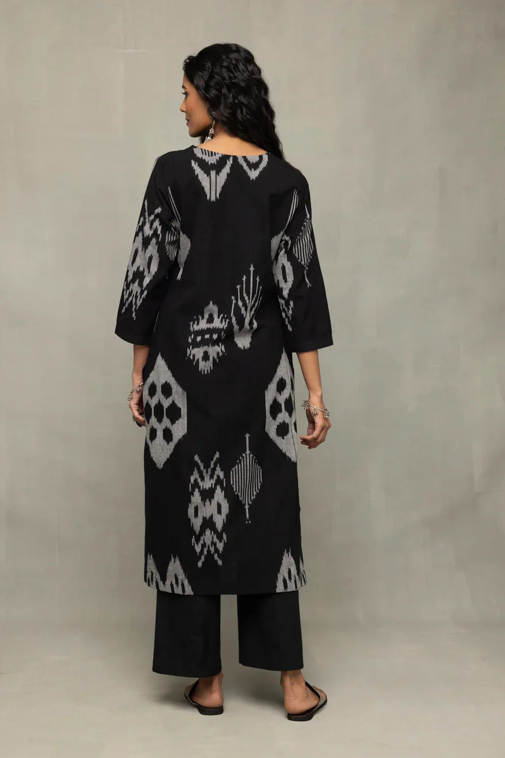 Handloom Black Ikat Abstract Kurta Set with Dupatta | SHOBITAM