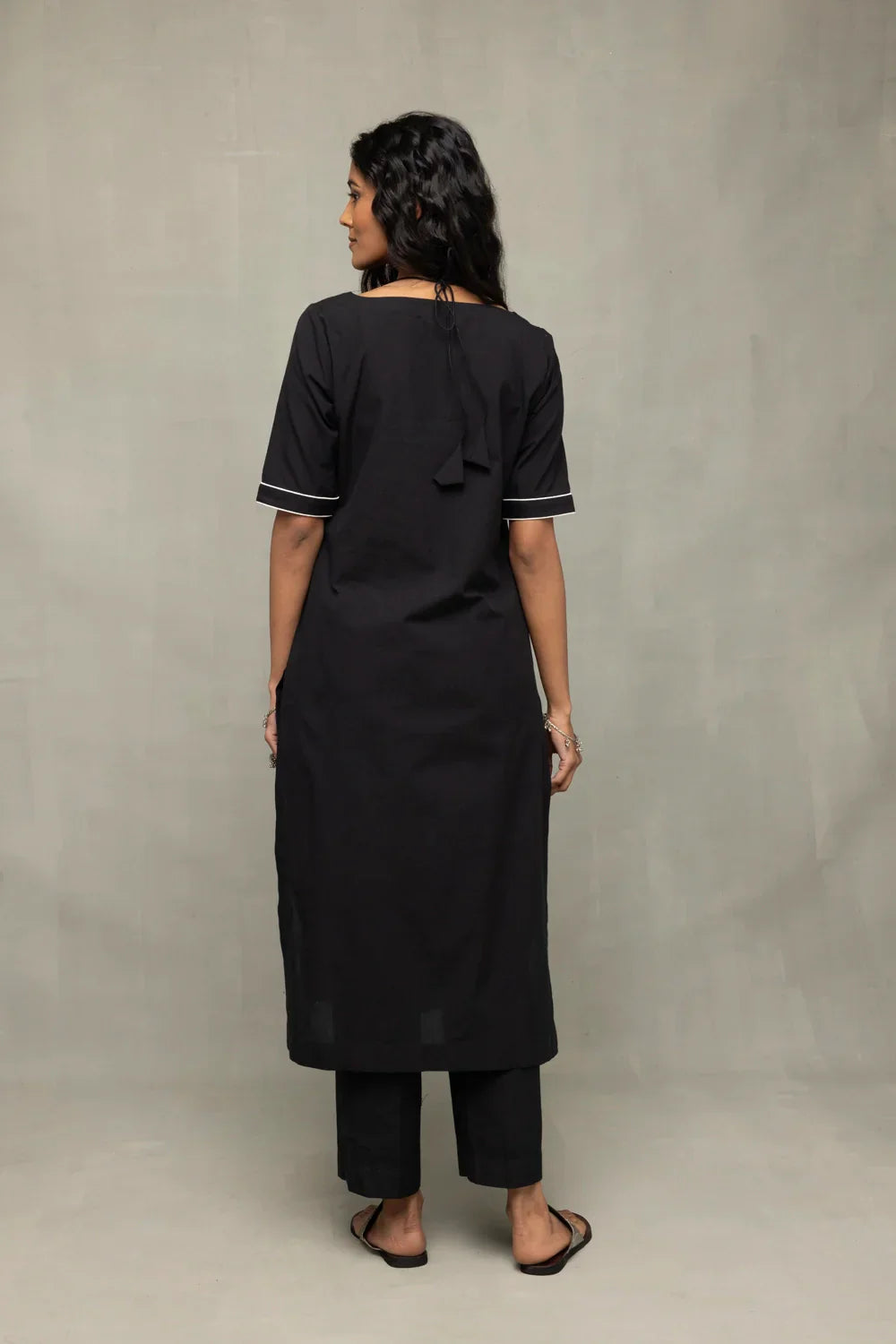 Handloom Black Pure Cotton Kurta Set WIth Ikkat Dupatta | SHOBITAM