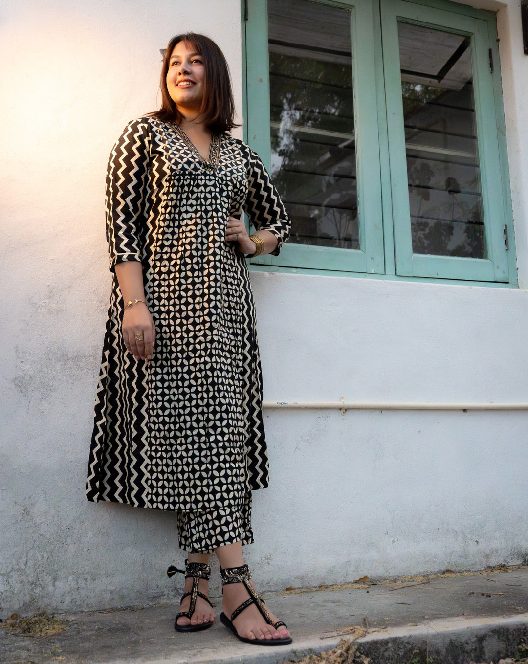 MAGNOLIA Black Viscose Embroidered Kurta Set Of 2