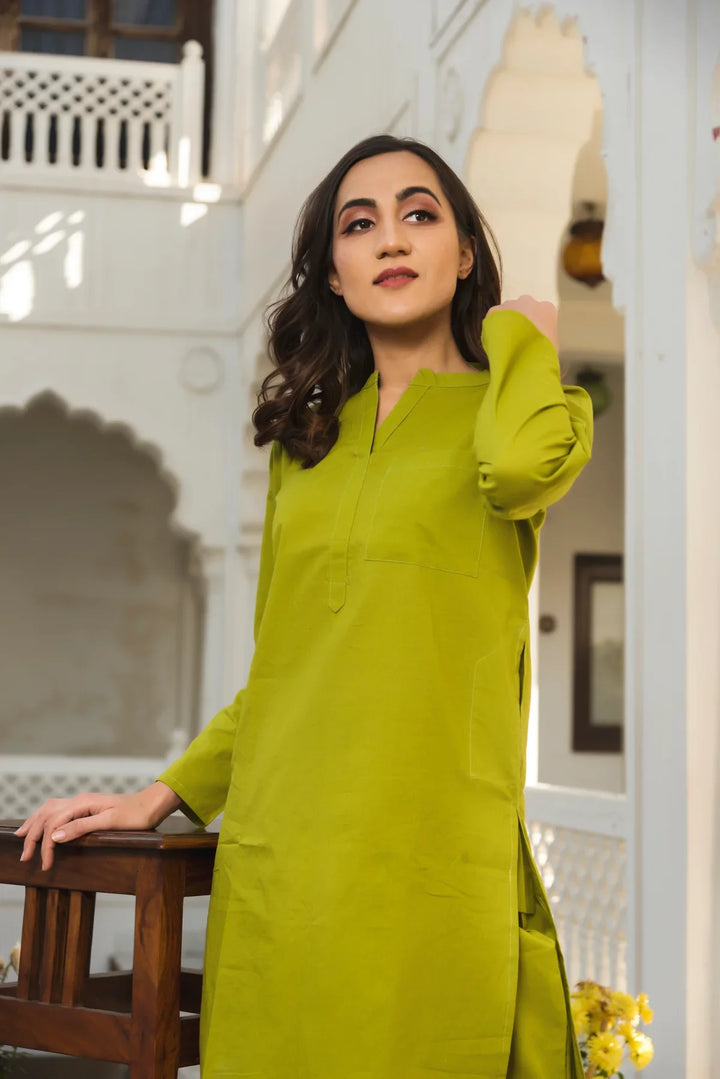 TULIP GREEN KURTA PANT SET | SHOBITAM