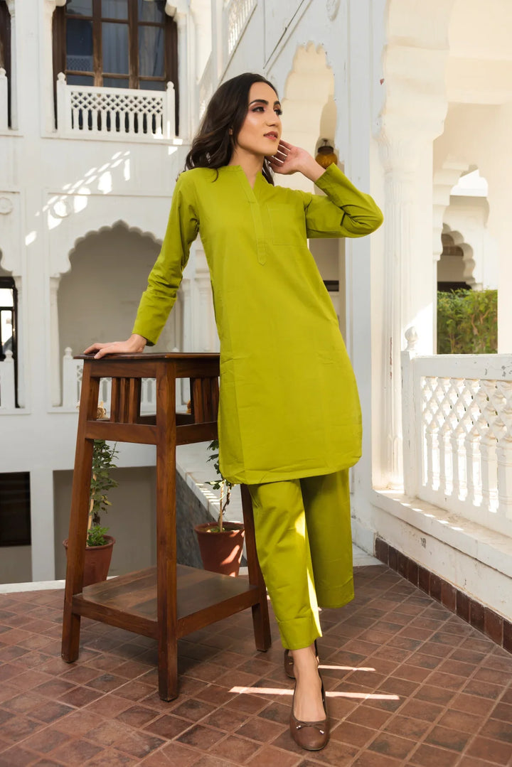 TULIP GREEN KURTA PANT SET | SHOBITAM