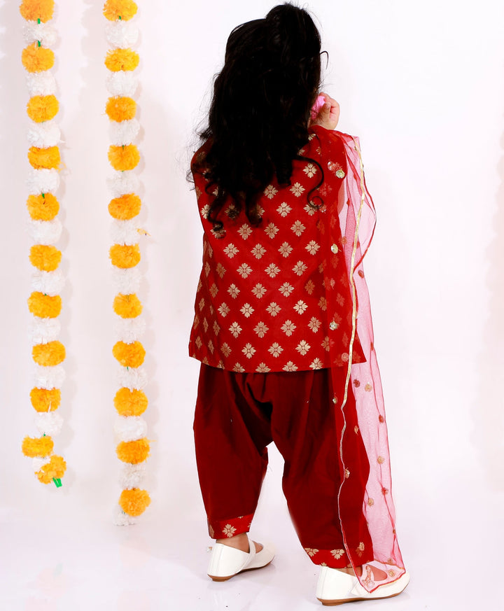 Girls Banarsi Bird Kurta with Salwar and Dupatta - Maroon | SHOBITAM