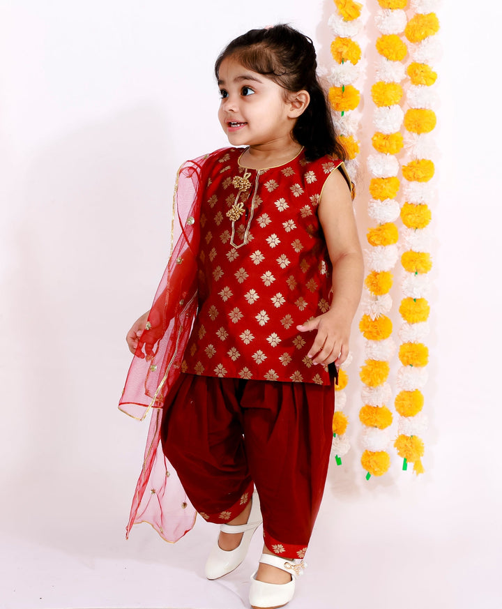 Girls Banarsi Bird Kurta with Salwar and Dupatta - Maroon | SHOBITAM