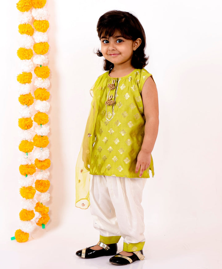 Girls Banarsi Kurta with Salwar and Dupatta - Green & White |  SHOBITAM