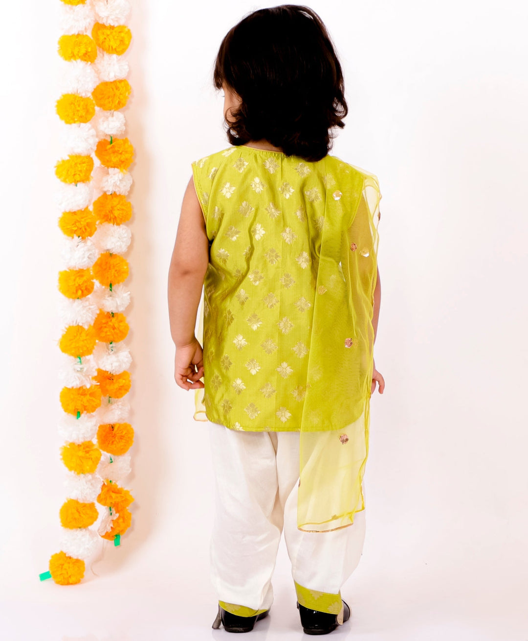 Girls Banarsi Kurta with Salwar and Dupatta - Green & White |  SHOBITAM