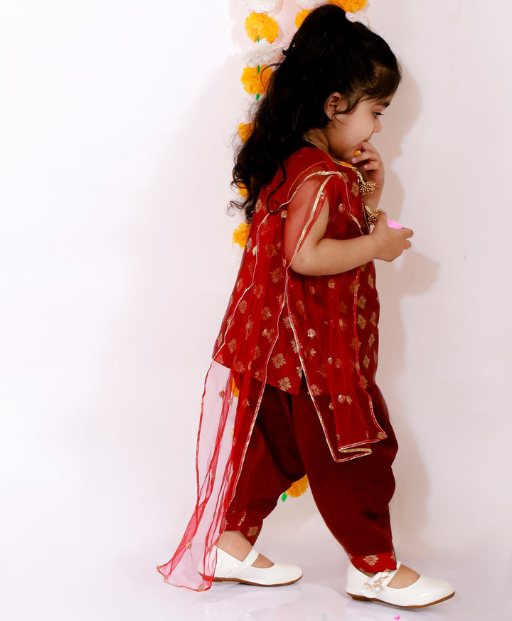 Girls Banarsi Bird Kurta with Salwar and Dupatta - Maroon | SHOBITAM