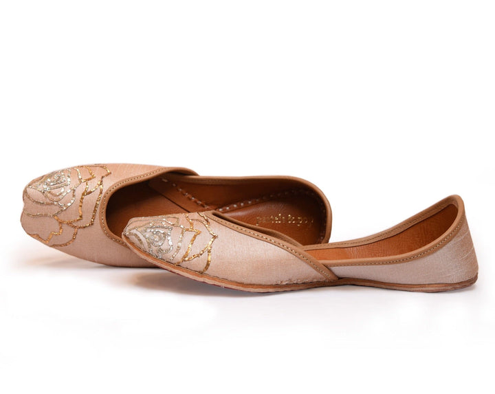 Rose Champagne Gold Rose Embroidered Punjabi Juttis