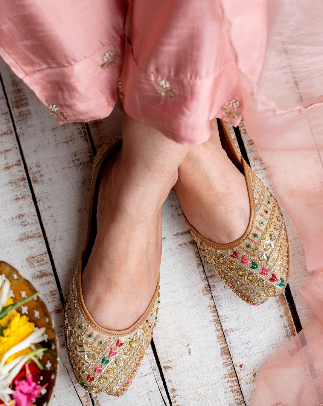 Zareen Zareen Hand-Embroidered Gold and Silver Jutti | SHOBITAM