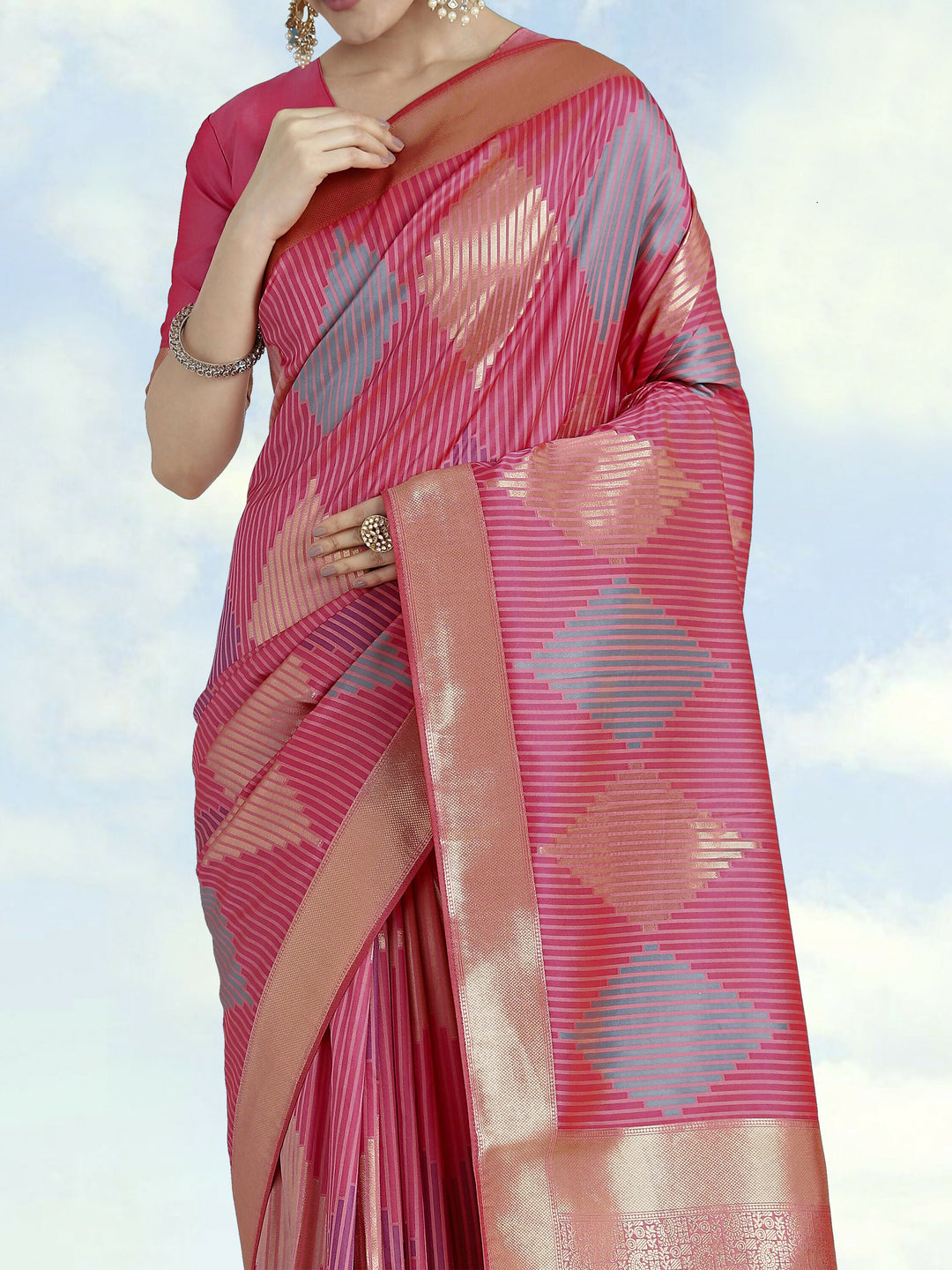 Light Pink Colour Banarasi Silk Zari Weaving Saree
