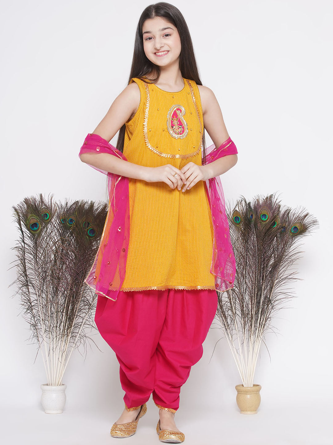 Jaipuri Kurta with Ghungroo and ambi buti work with salwar and Dupatta | SHOBITAM