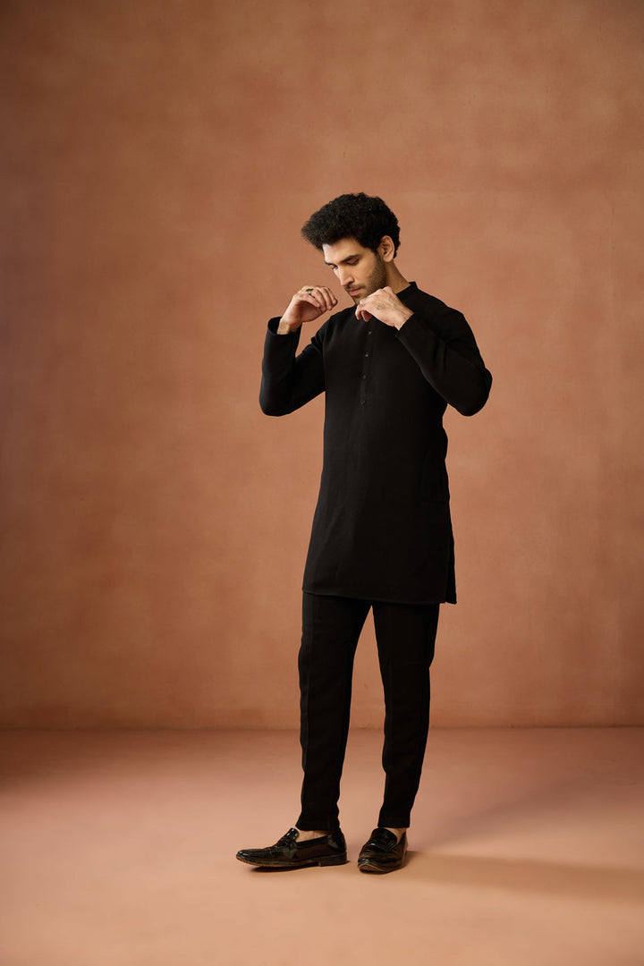 Black Silk Blend Solid Mid Kurta For Men | SHOBITAM
