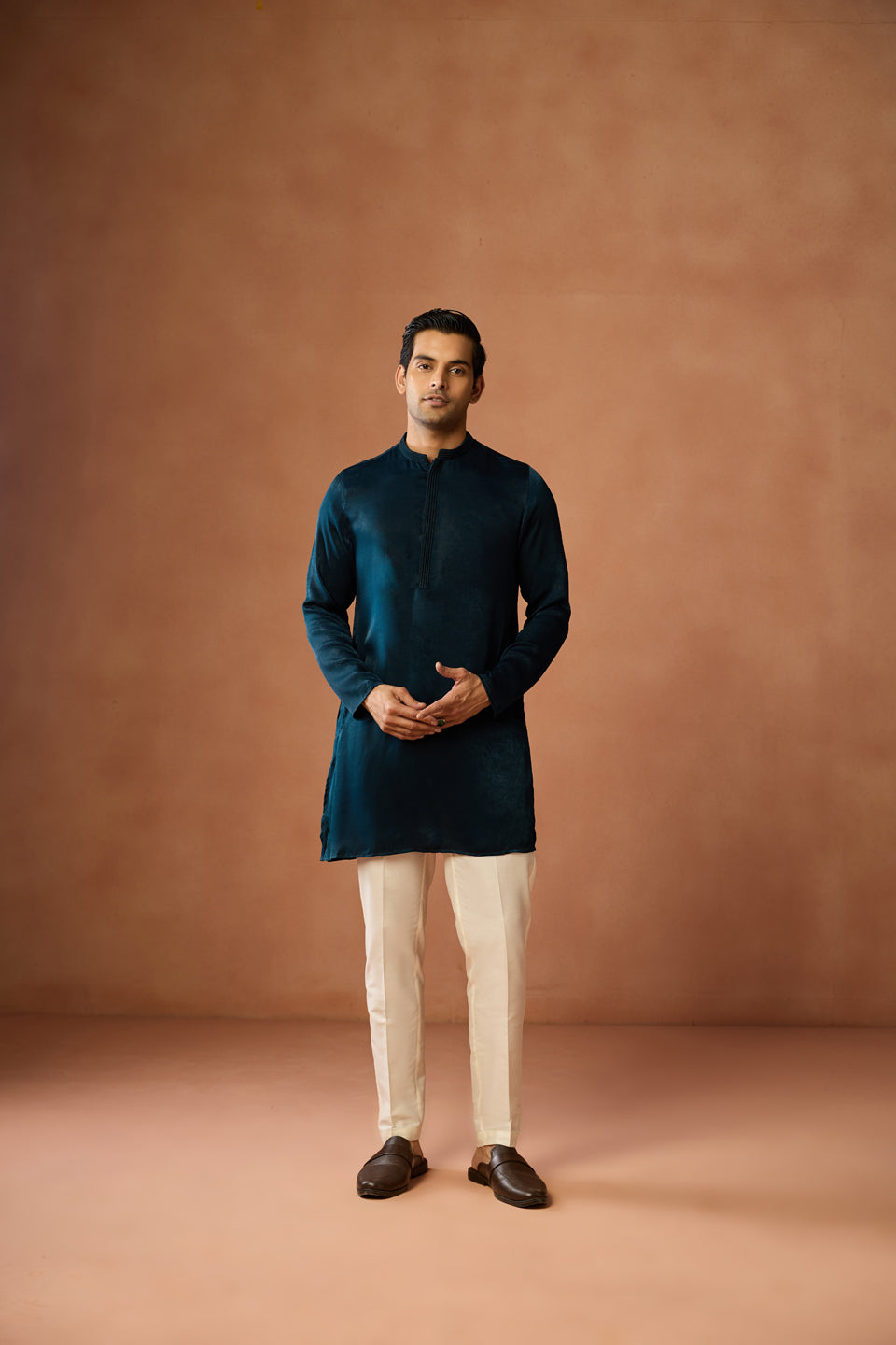 Navy Blue Silk Blend Velvet Mid Kurta For Men | SHOBITAM