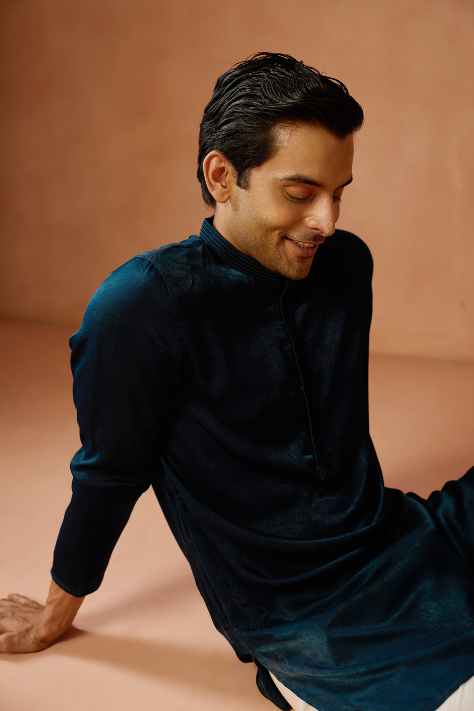 Navy Blue Silk Blend Velvet Mid Kurta For Men | SHOBITAM