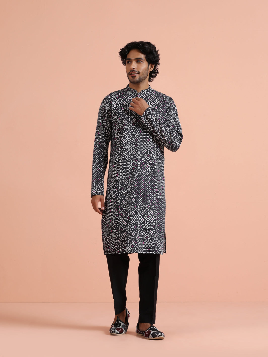 Black Geometric Printed Kurta | SHOBITAM