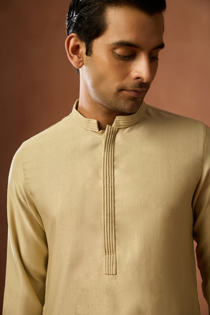 Cream Silk Blend Solid Mid Kurta | SHOBITAM