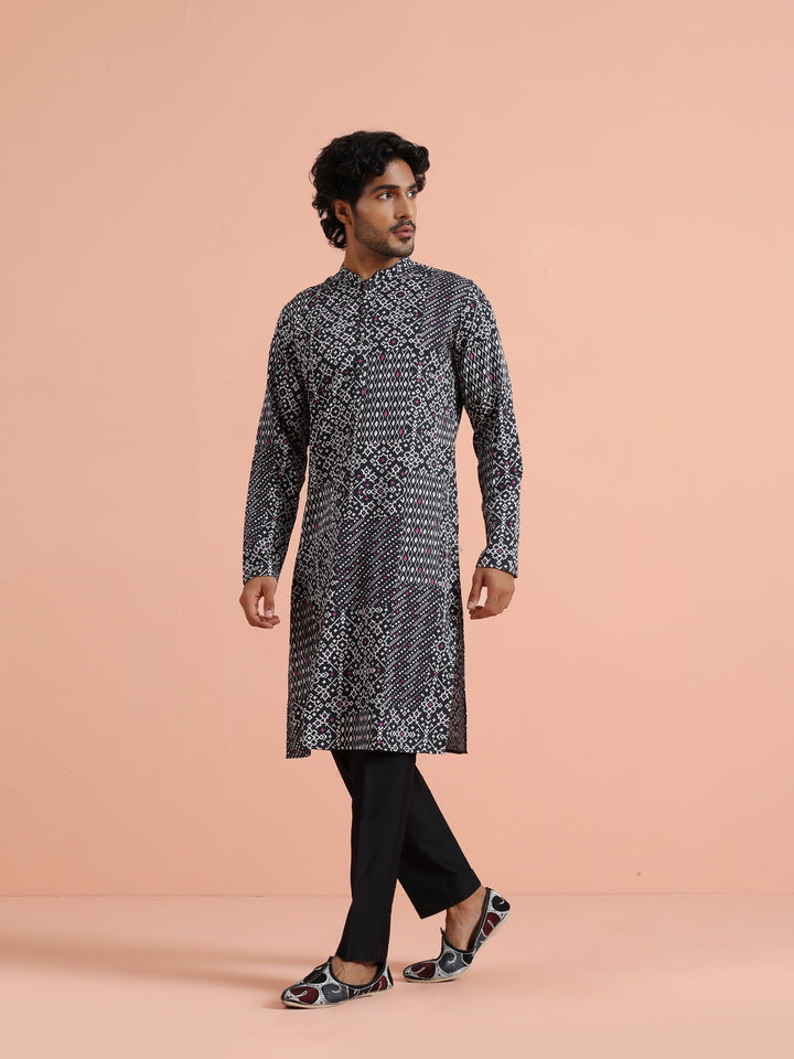 Black Geometric Printed Kurta | SHOBITAM