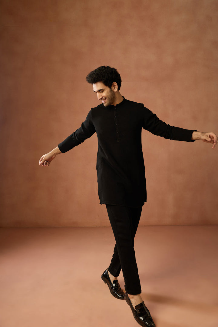 Black Silk Blend Solid Mid Kurta For Men | SHOBITAM