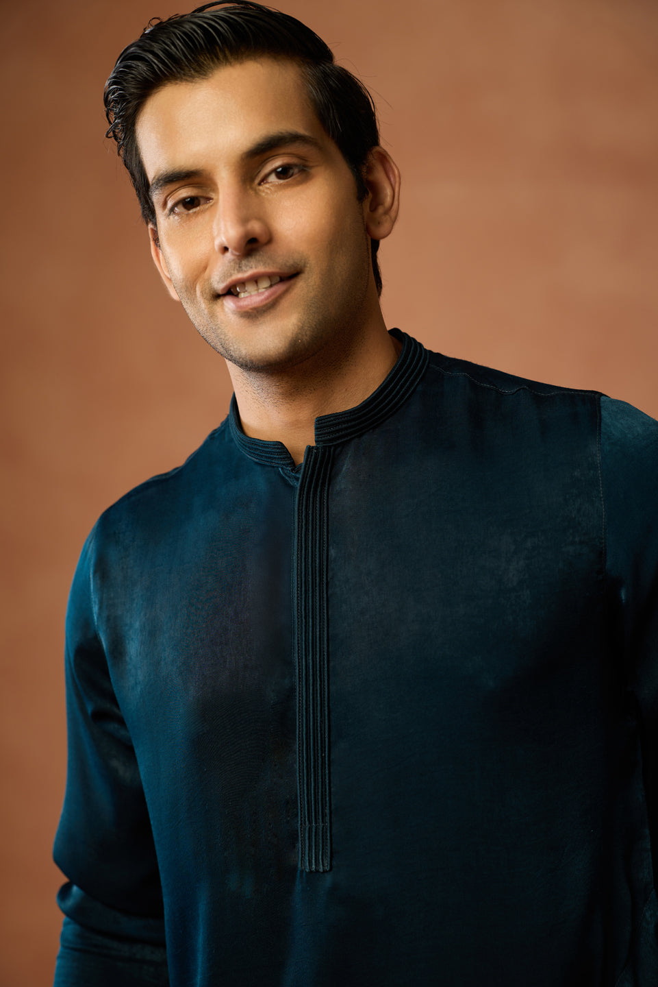Navy Blue Silk Blend Velvet Mid Kurta For Men | SHOBITAM