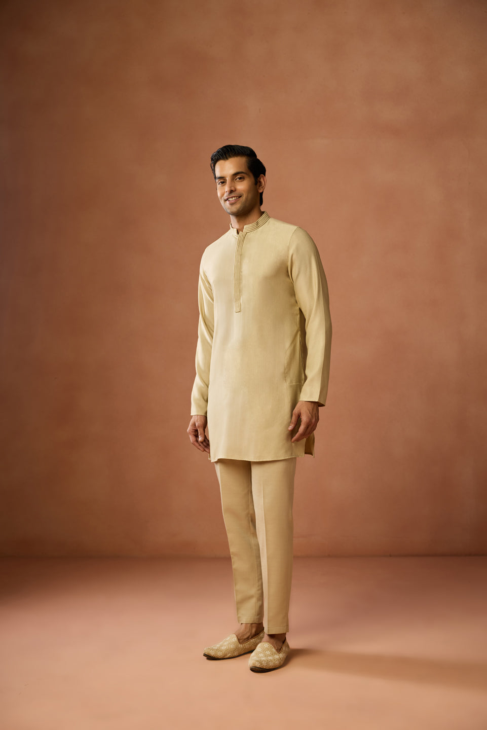 Cream Silk Blend Solid Mid Kurta | SHOBITAM
