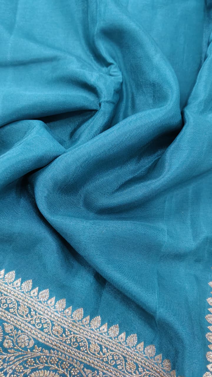 Peacock Green Pure Mysore Crepe Silk Saree with Zari Border  | SILK MARK CERTIFIED