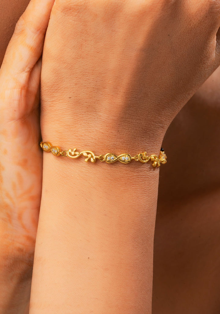 925 Silver Mangalsutra Bracelet with Infinite Love center units I Shobitam Jewelry