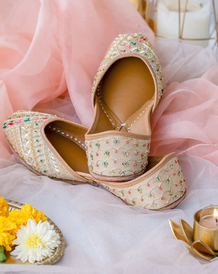 Zareen Zareen Hand-Embroidered Gold and Silver Jutti | SHOBITAM