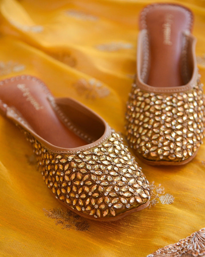 GOLDEN SYMPHONY Mustard Gold Crystal Punjabi Juttis