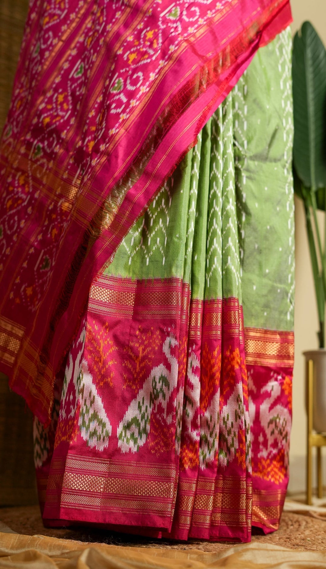 Green With Red Pochampally Ikkat Silk Saree Sindoora | SILK MARK CERTIFIED | SHOBITAM