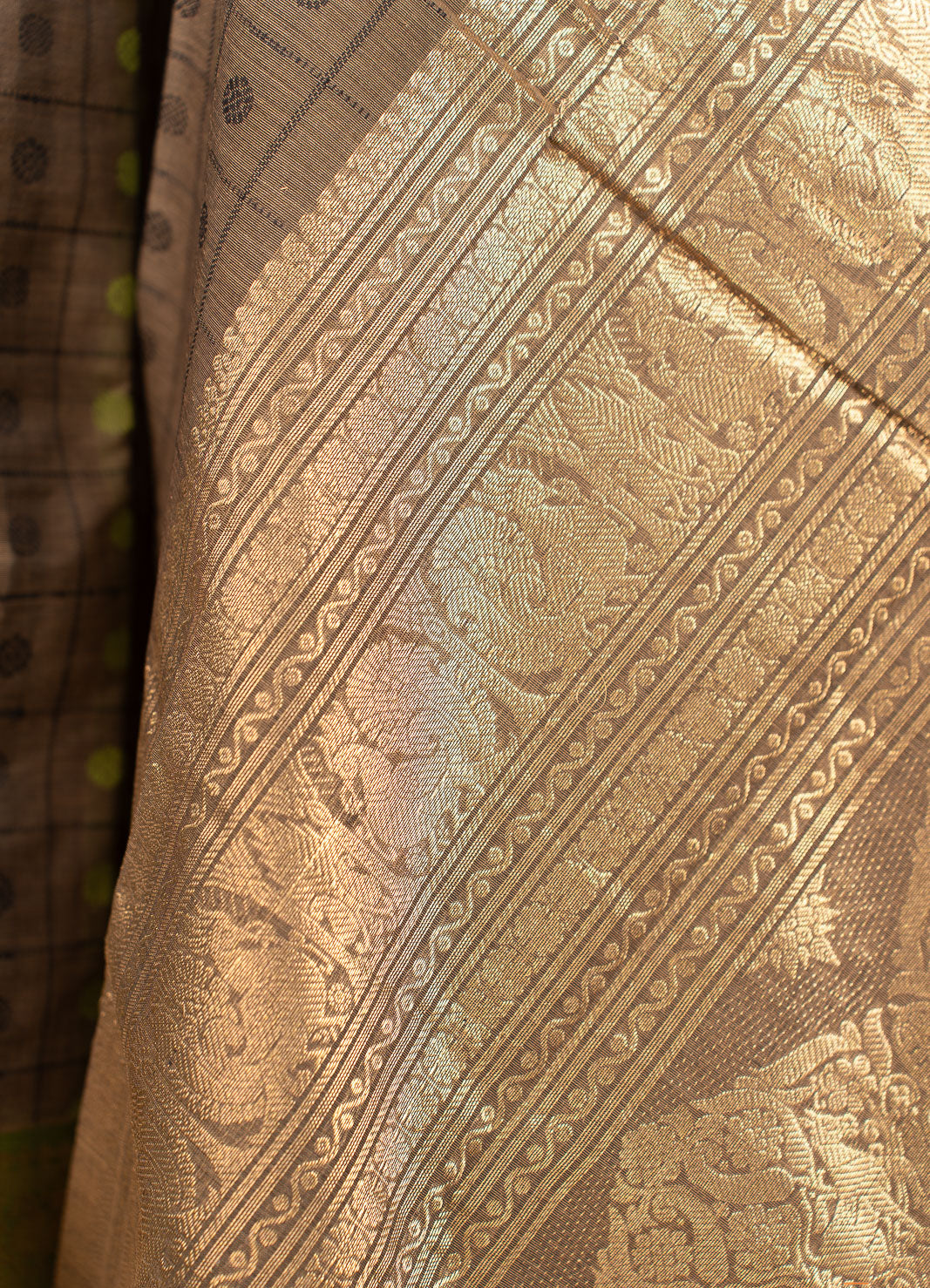 Grey With Green 1000 Butta Grand Kanchi Cotton Saree With Zari Yanai