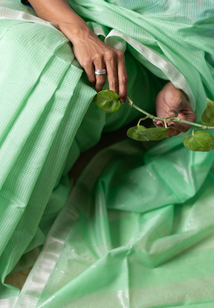 Handwoven Maheshwari Silk Cotton Saree Fern Green | SHOBITAM
