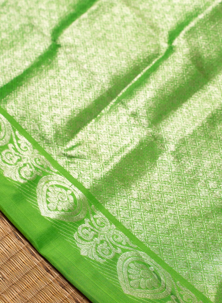 Ink Blue With Green Borderless Venkatatgiri Silk Saree Arabhi | SILK MARK CERTIFIED | SHOBITAM